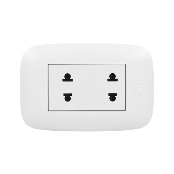 Tomacorriente Bticino Domino Sencia AP1212 doble universal blanco 2P en dimatel.com.pe.